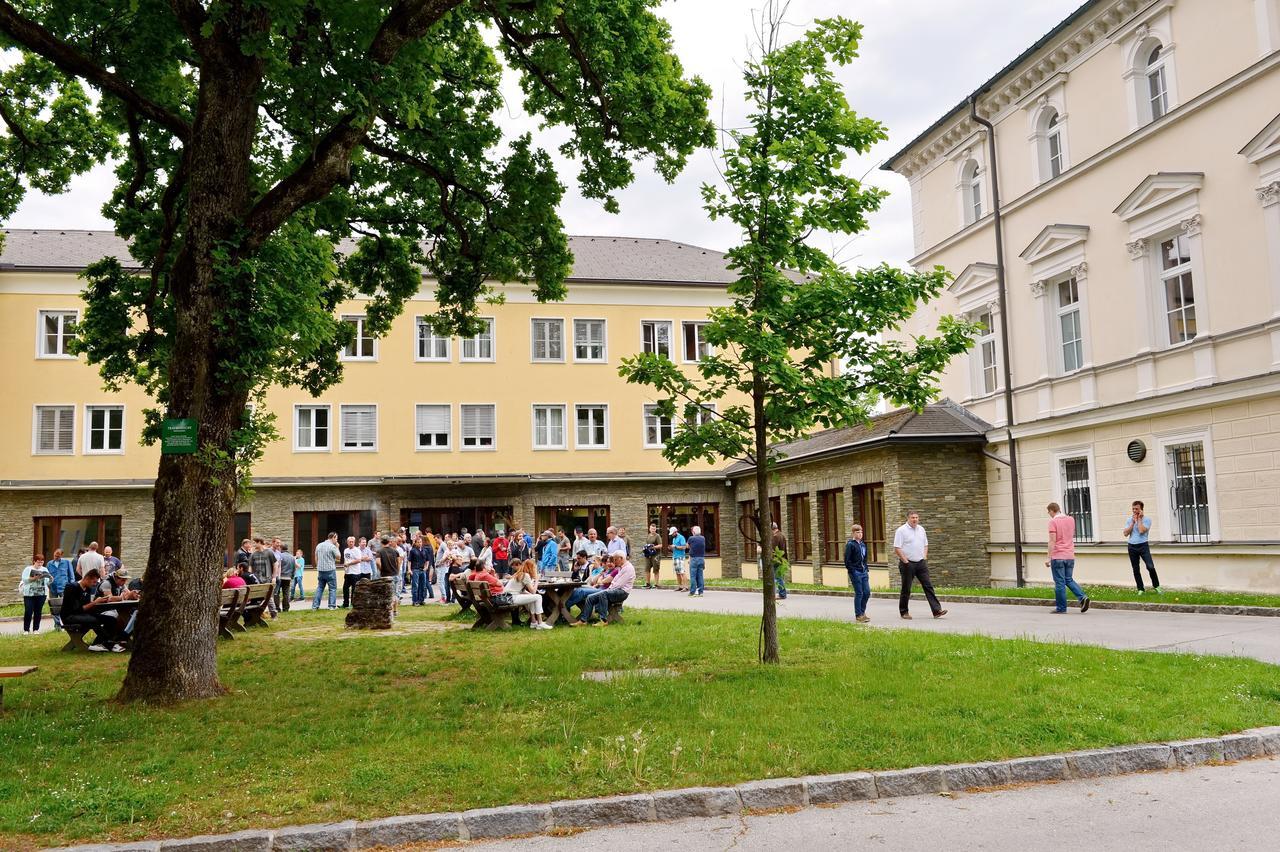 Hotel Bildungshaus Schloss Krastowitz Klagenfurt am Woerthersee Exteriér fotografie