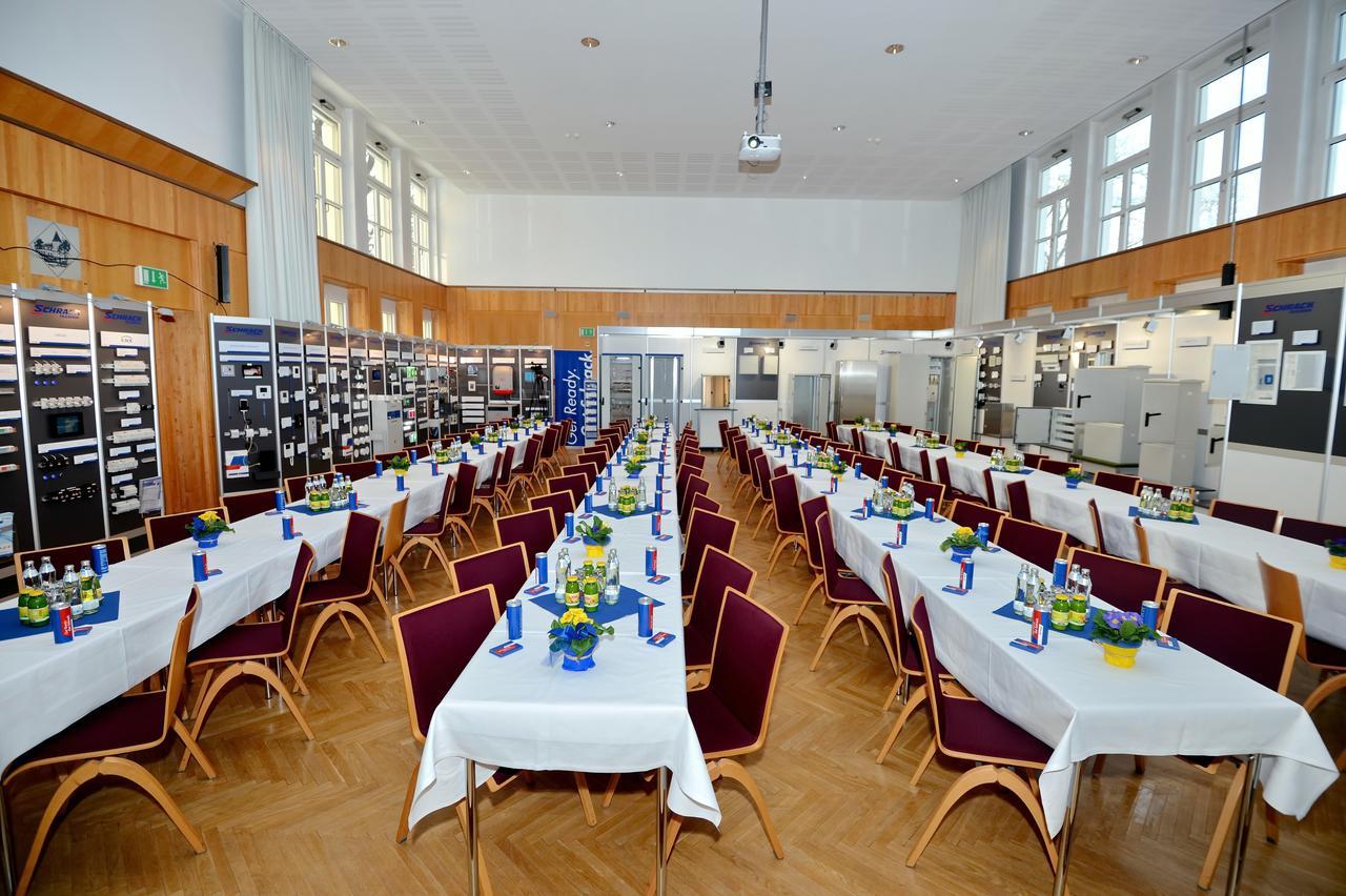 Hotel Bildungshaus Schloss Krastowitz Klagenfurt am Woerthersee Exteriér fotografie